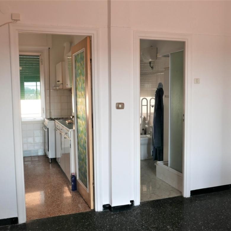 S. FRUTTUOSO – ATTICO CON GRANDE TERRAZZO VIVIBILE