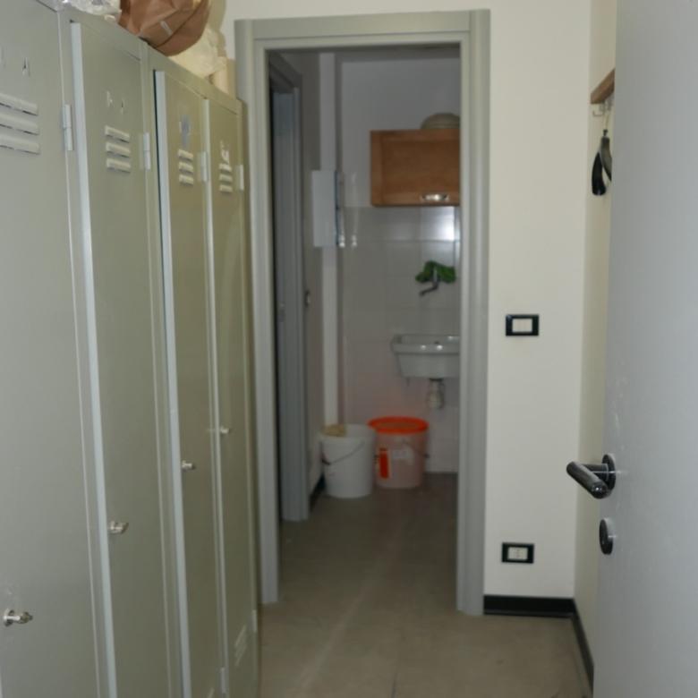 QUARTO 240 MQ. COMMERCIALI