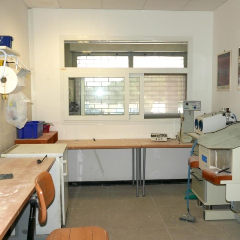 QUARTO 240 MQ. COMMERCIALI