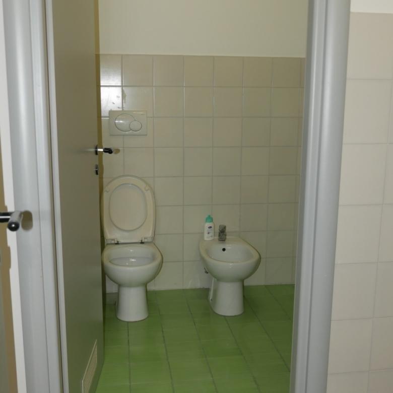 QUARTO 240 MQ. COMMERCIALI