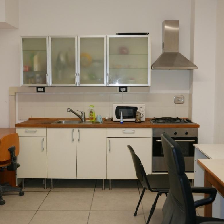 QUARTO 240 MQ. COMMERCIALI