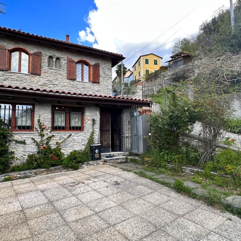 Avegno Splendida villetta del 600 perfetta.