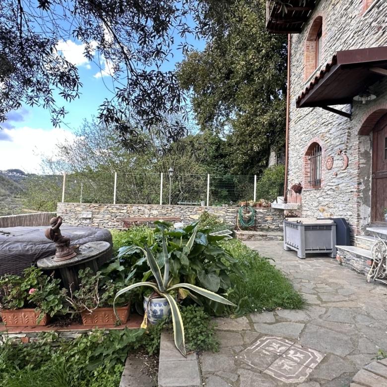 Avegno Splendida villetta del 600 perfetta.