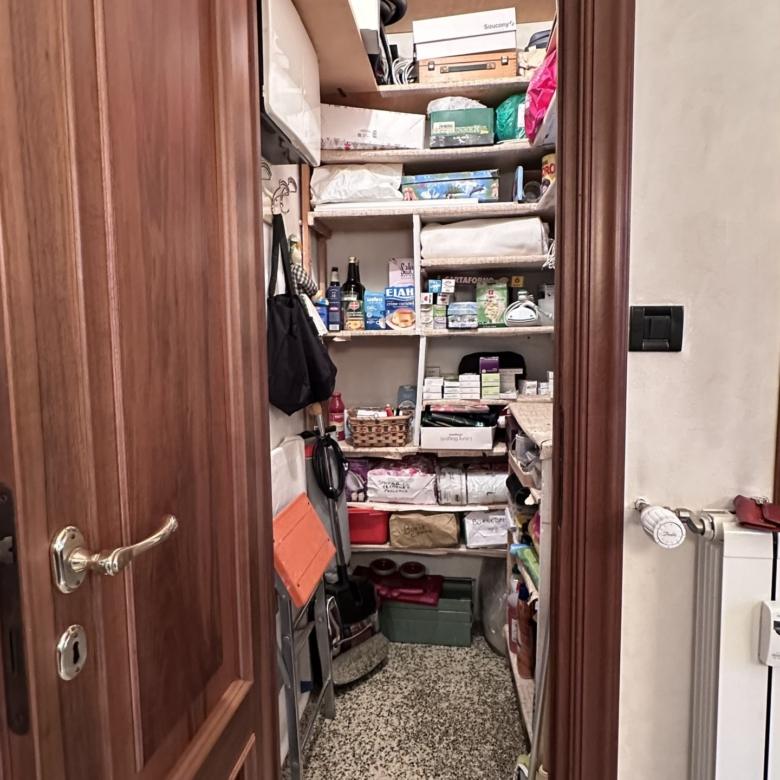MARASSI VIA ROBINO 85 MQ. CON POSTO AUTO E CANTINA
