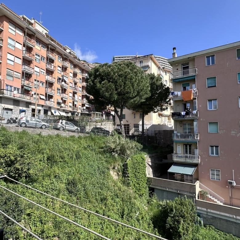 MARASSI VIA ROBINO 85 MQ. CON POSTO AUTO E CANTINA