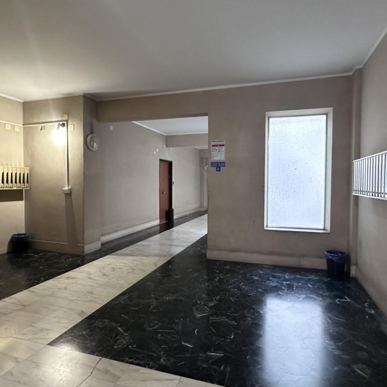 MARASSI VIA ROBINO 85 MQ. CON POSTO AUTO E CANTINA