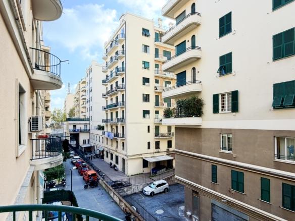 FOCE IN VIALE PRIVATO PERFETTI 109 MQ ARREDATI