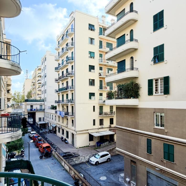 FOCE IN VIALE PRIVATO PERFETTI 109 MQ ARREDATI