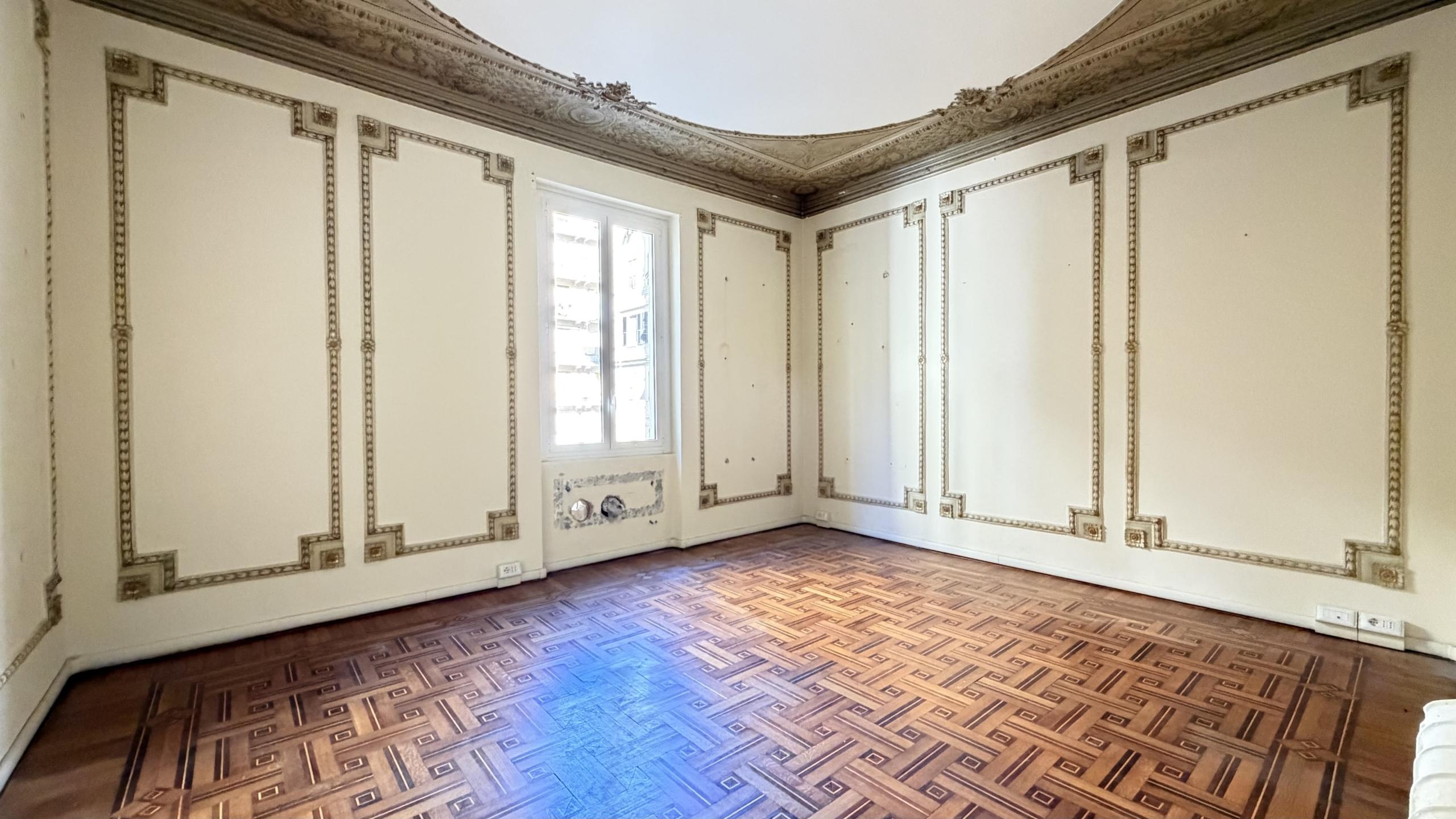 GENOVA CENTRO – PRESTIGIOSO UFFICIO DI 294 MQ
