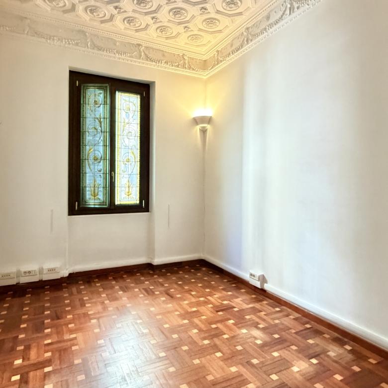 GENOVA CENTRO – PRESTIGIOSO UFFICIO DI 294 MQ
