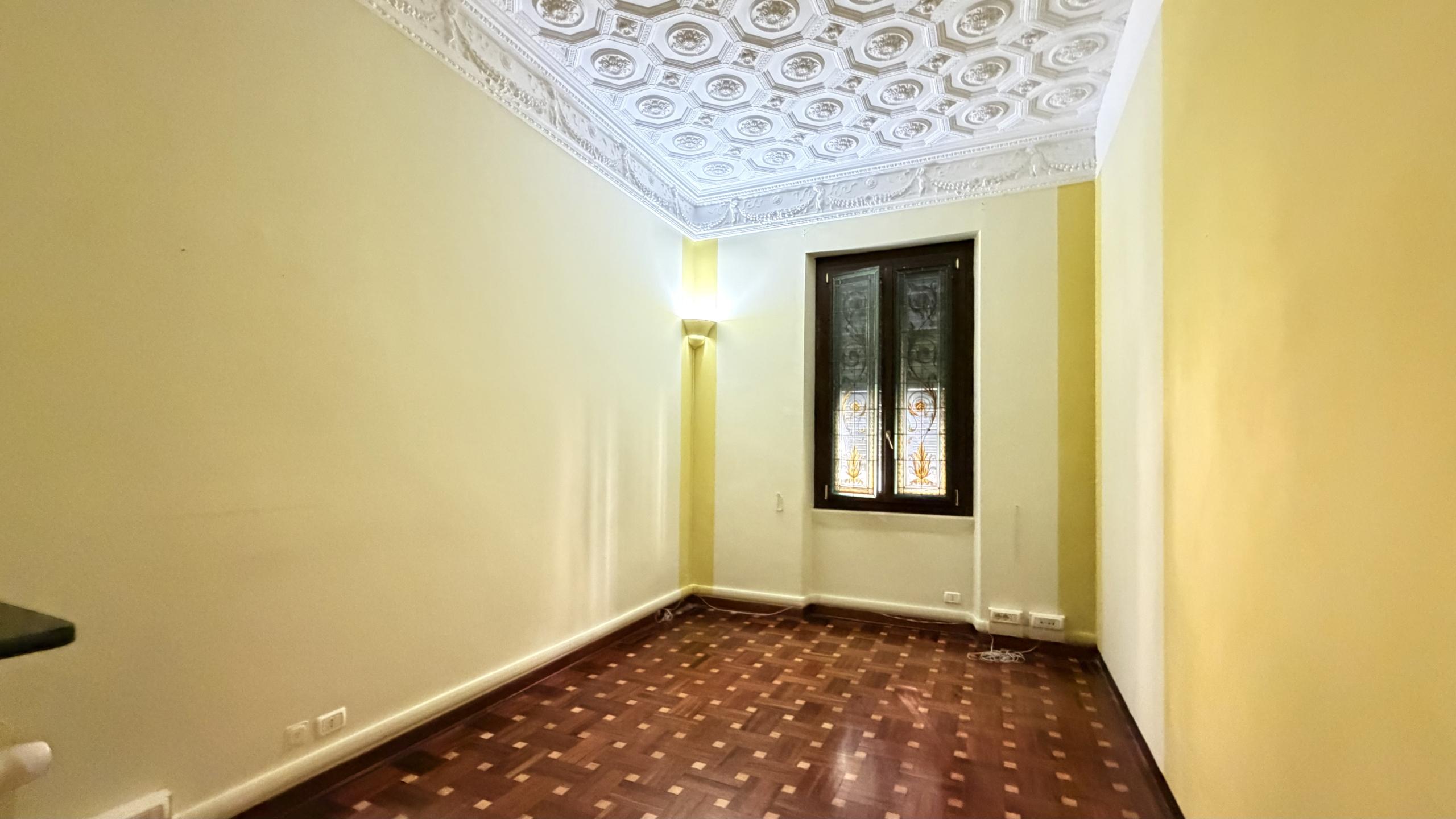GENOVA CENTRO – PRESTIGIOSO UFFICIO DI 294 MQ