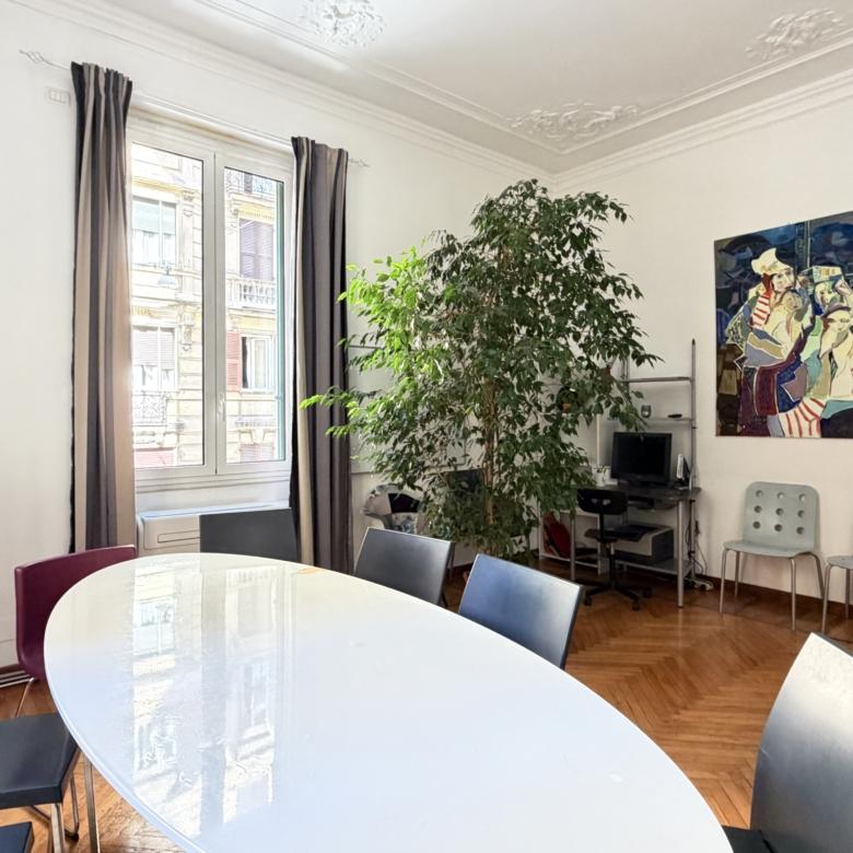 GENOVA CENTRO – PRESTIGIOSO UFFICIO DI 294 MQ