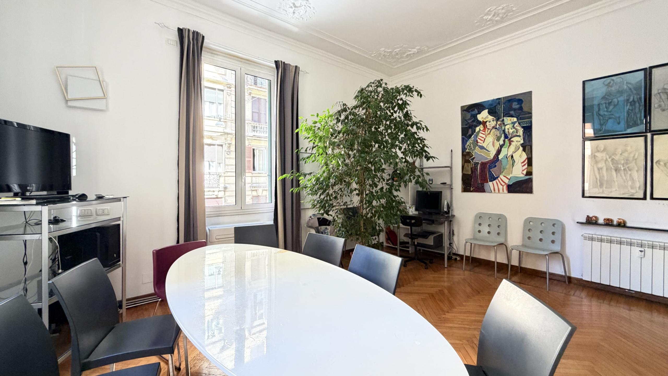 GENOVA CENTRO – PRESTIGIOSO UFFICIO DI 294 MQ