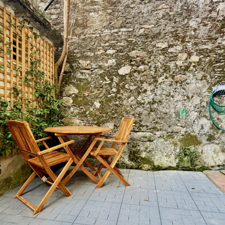 BOGLIASCO RISTRUTTURATI 87MQ FRONTE MARE CON GIARDINO