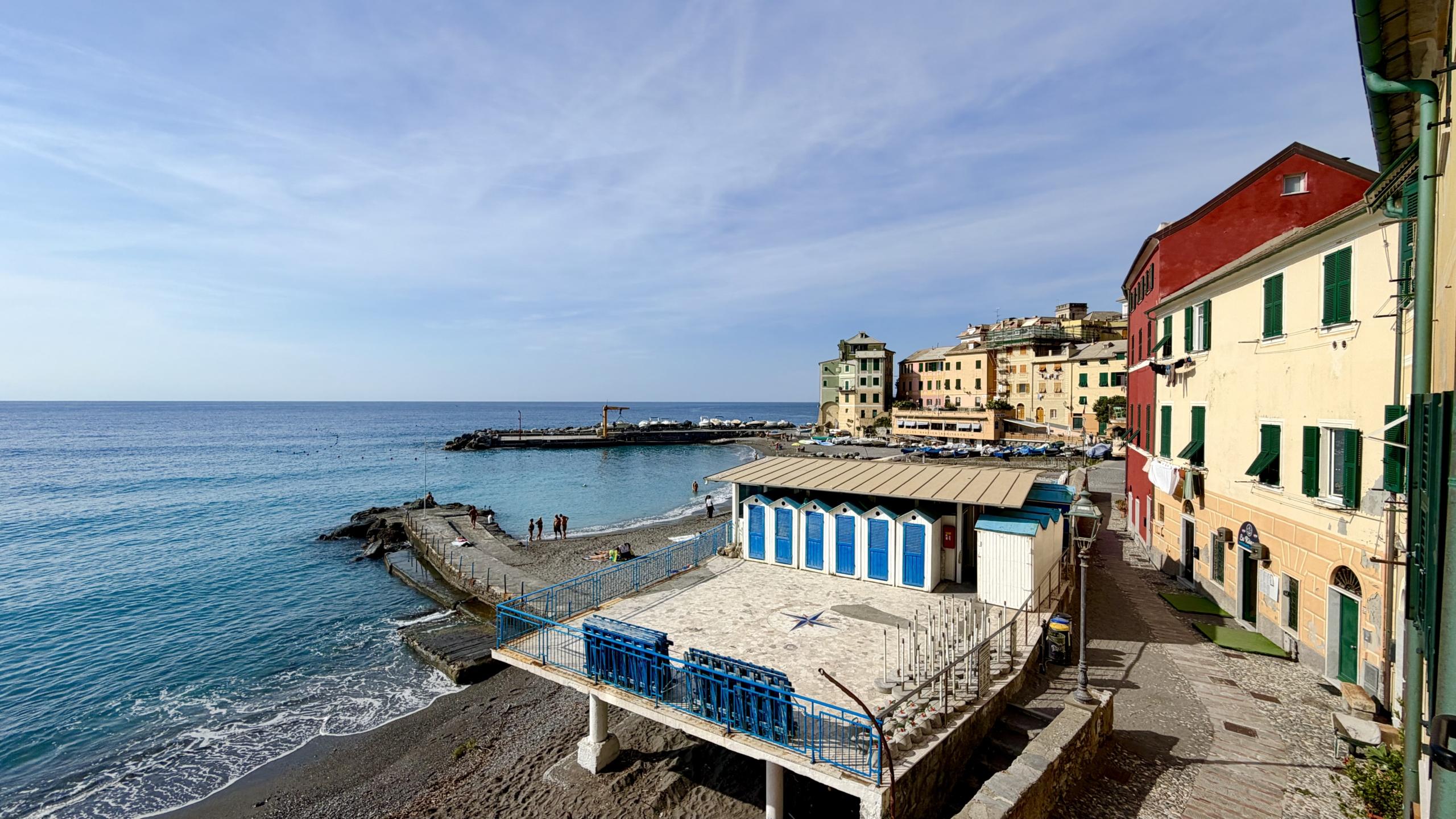 BOGLIASCO RISTRUTTURATI 87MQ FRONTE MARE CON GIARDINO