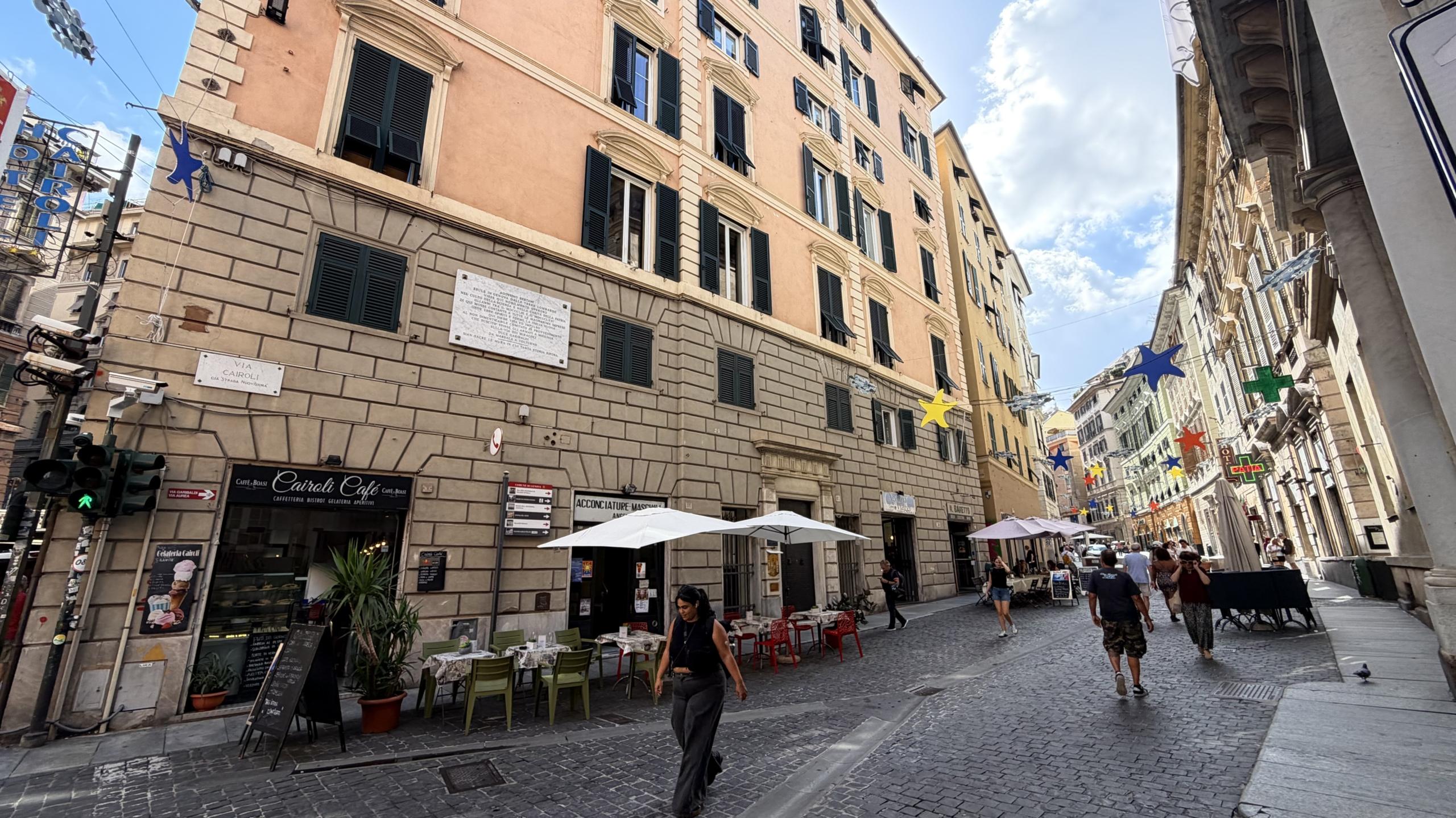 VIA CAIROLI CENTRO STORICO A DUE PASSI DA VIA GARIBALDI